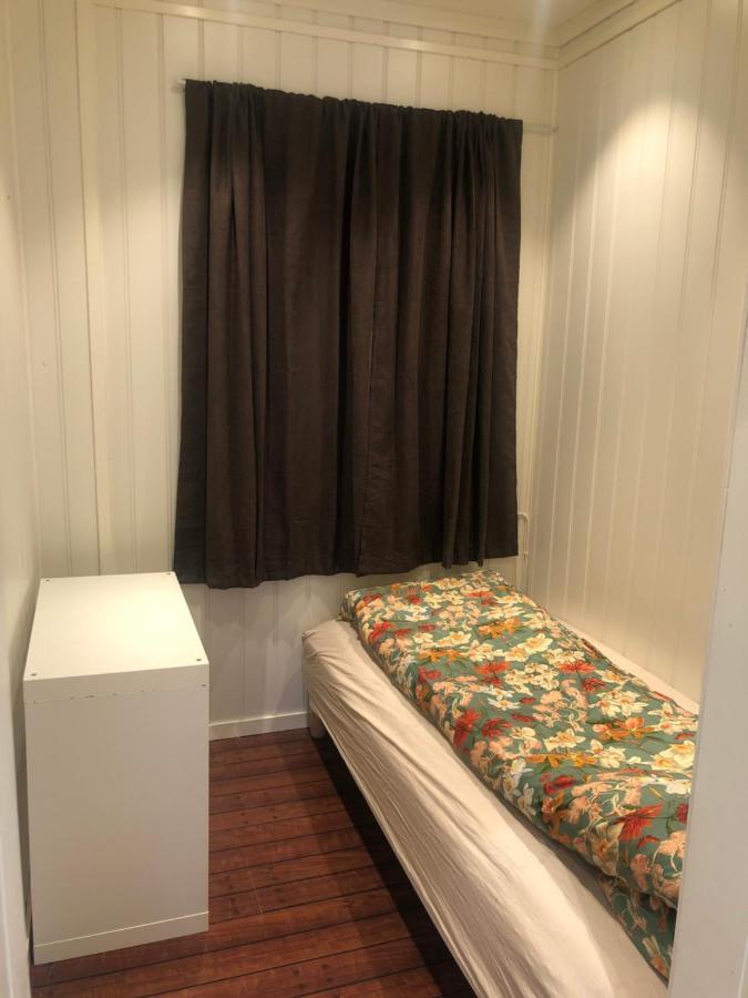 Den Gule Huset Apartman Lyngdal Kültér fotó