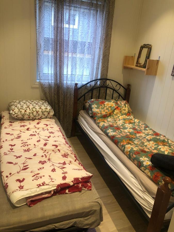 Den Gule Huset Apartman Lyngdal Kültér fotó
