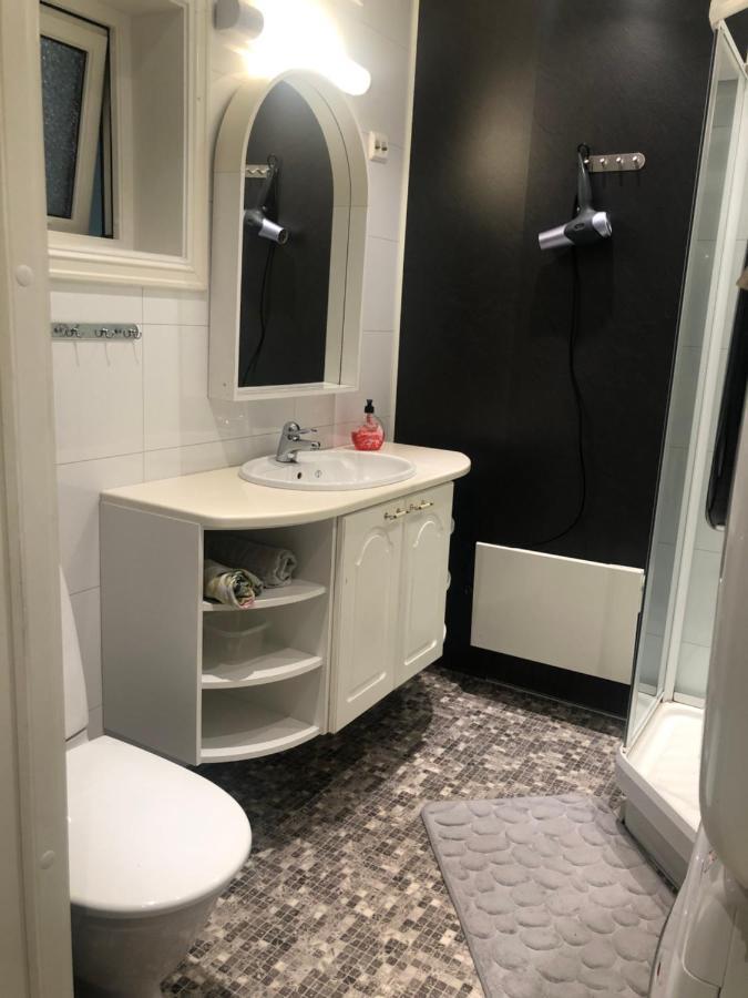 Den Gule Huset Apartman Lyngdal Kültér fotó
